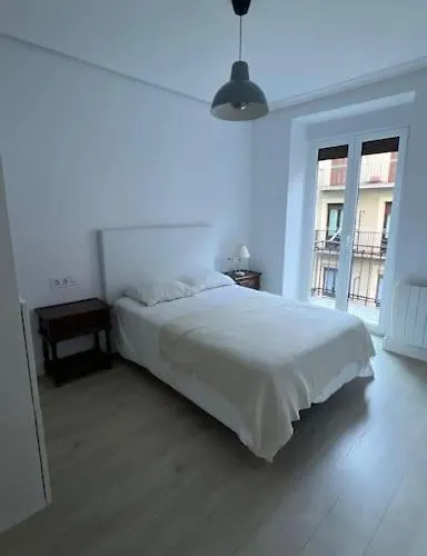 Bonito En El Centro De شقة سان سيباستيان